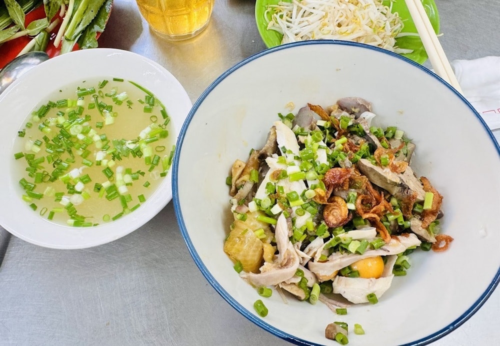 pho mien ga ky dong district 3